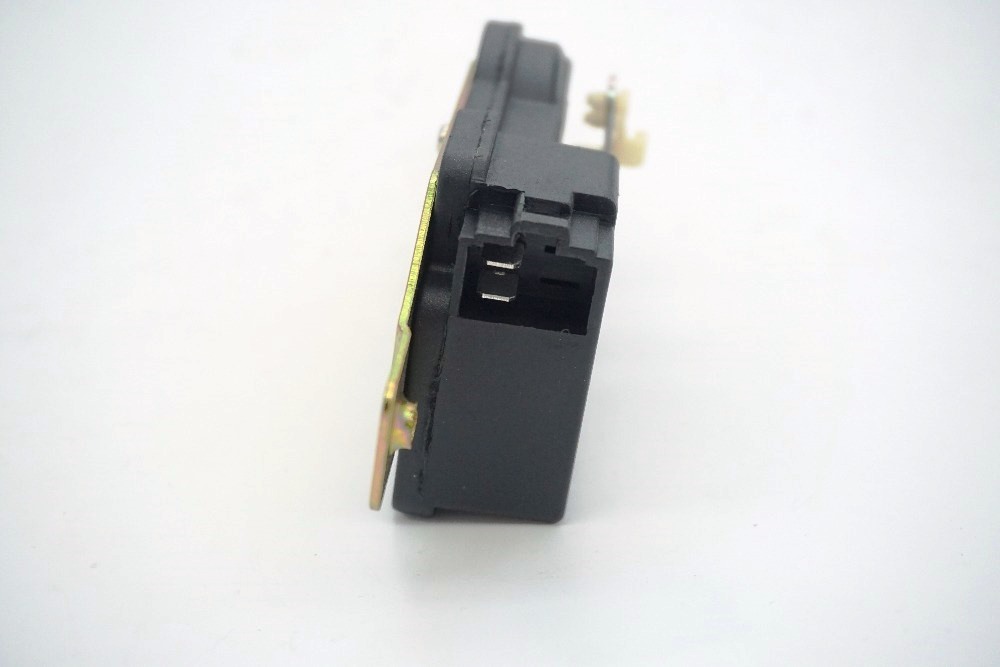 Mitsubishi Pajero II Central Locking Actuator - Front Left Door, OEM MB669153 Replacement
