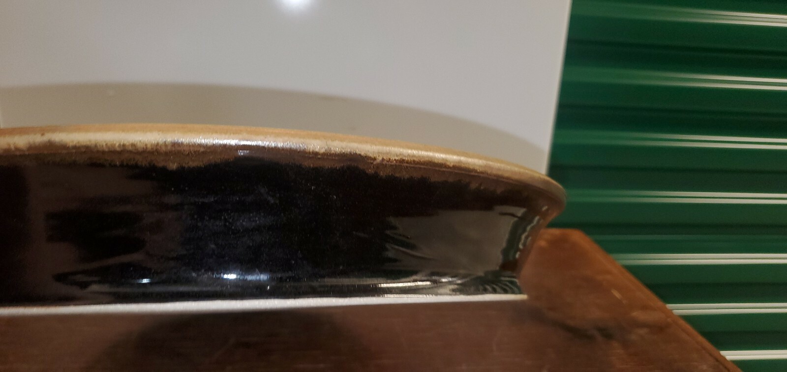 Alan Ditton Pottery Bowl 15 1/2 Inch Black With Tan Rim Tania, bezpłatna wysyłka