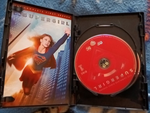 Supergirl Season 1 DVD - Picture 3 of 10