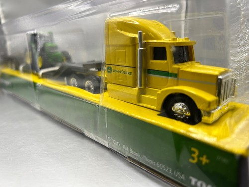 John Deere 1:64 Yellow Hauler Semi Set with Semi Truck, Trailer & Farm Tractor - Picture 4 of 5