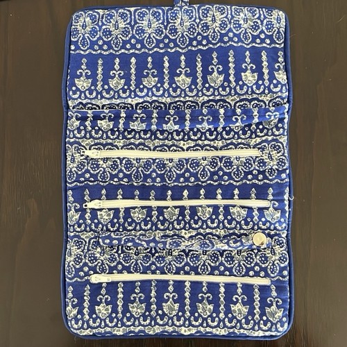 NWOT Elegant Blue & White Jewelry Organizer Roll Up, 100% Cotton, Floral 12”x8” - Picture 4 of 12