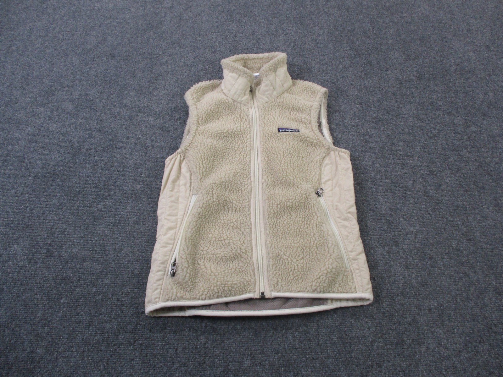 Patagonia Vest Jacket Women XS Beige Synchilla Sherpa Fleece Outdoor Hiking