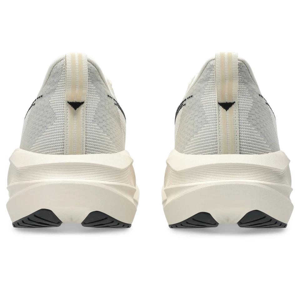 Кроссовки беговые мужские ASICS Novablast 5, овсянка/черные - Изображение 4 из 4