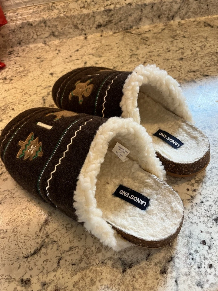 Lands Ends Women's Brown Felt Scuff Gingerbread Slippers Size 10B - Image 2 of 4