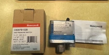 Honeywell Gas Pressure Switch C6097B1028 1/4" NPT Pipe NEW IN BOX