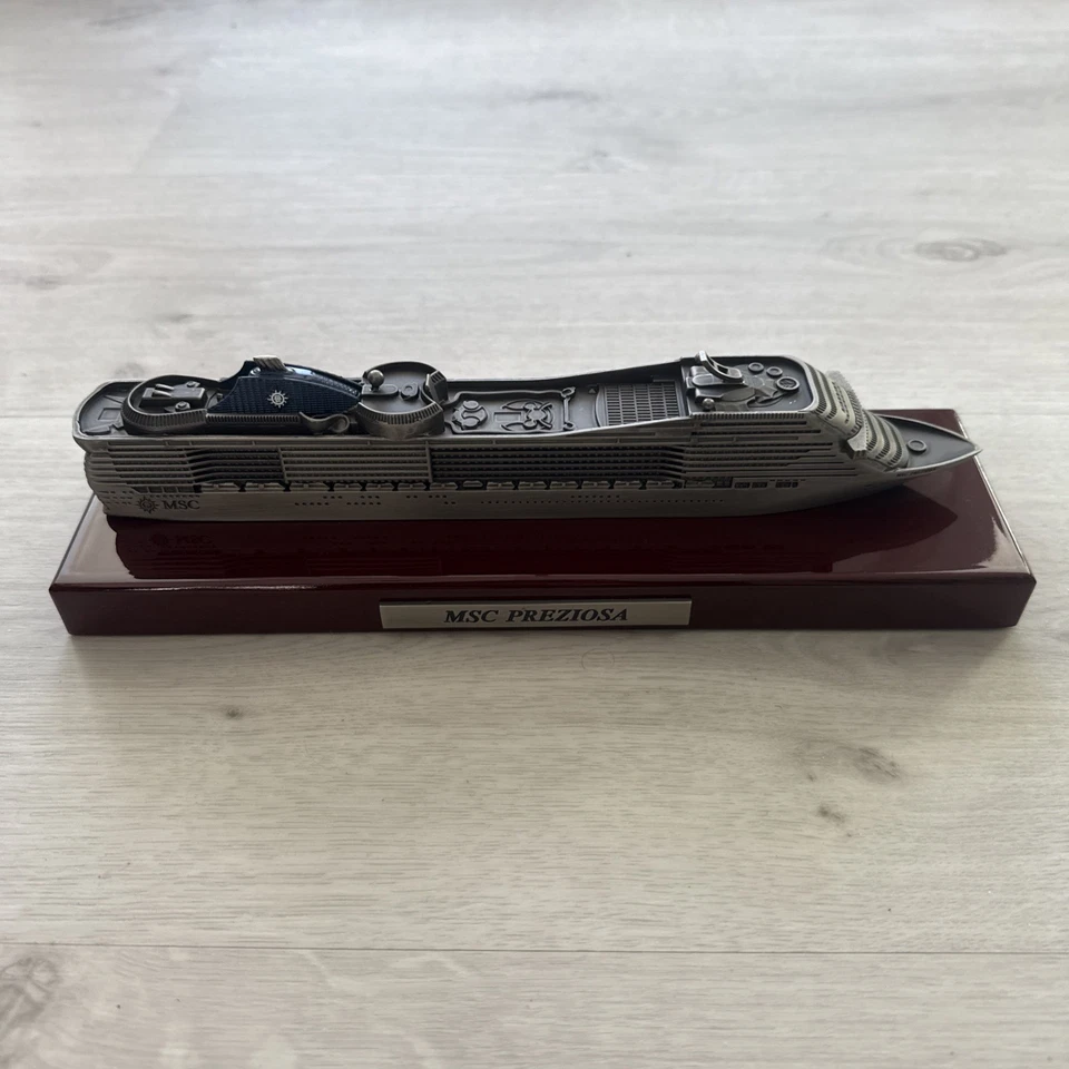 MSC Preziosa - MEGA Kreuzfahrtschiff /Schiffsmodell / Modell