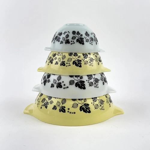Vintage Pyrex Gooseberry Yellow White Black Cinderella Nesting Bowls Set of 4