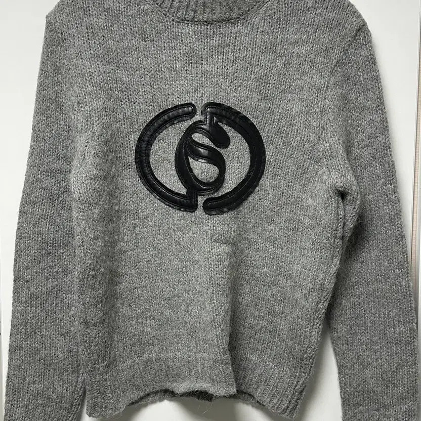 Comb Studio Logo Patch Knit Pullover - Grey - image 4
