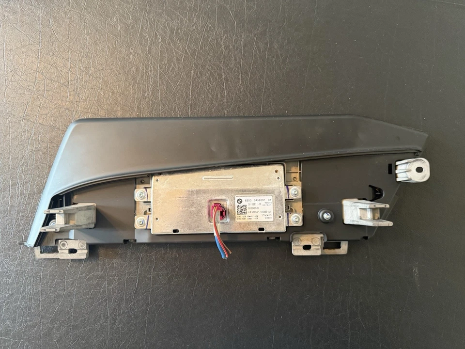 Деталь информационного экрана BMW X5 X7 65505A58637 - Изображение 2 из 4