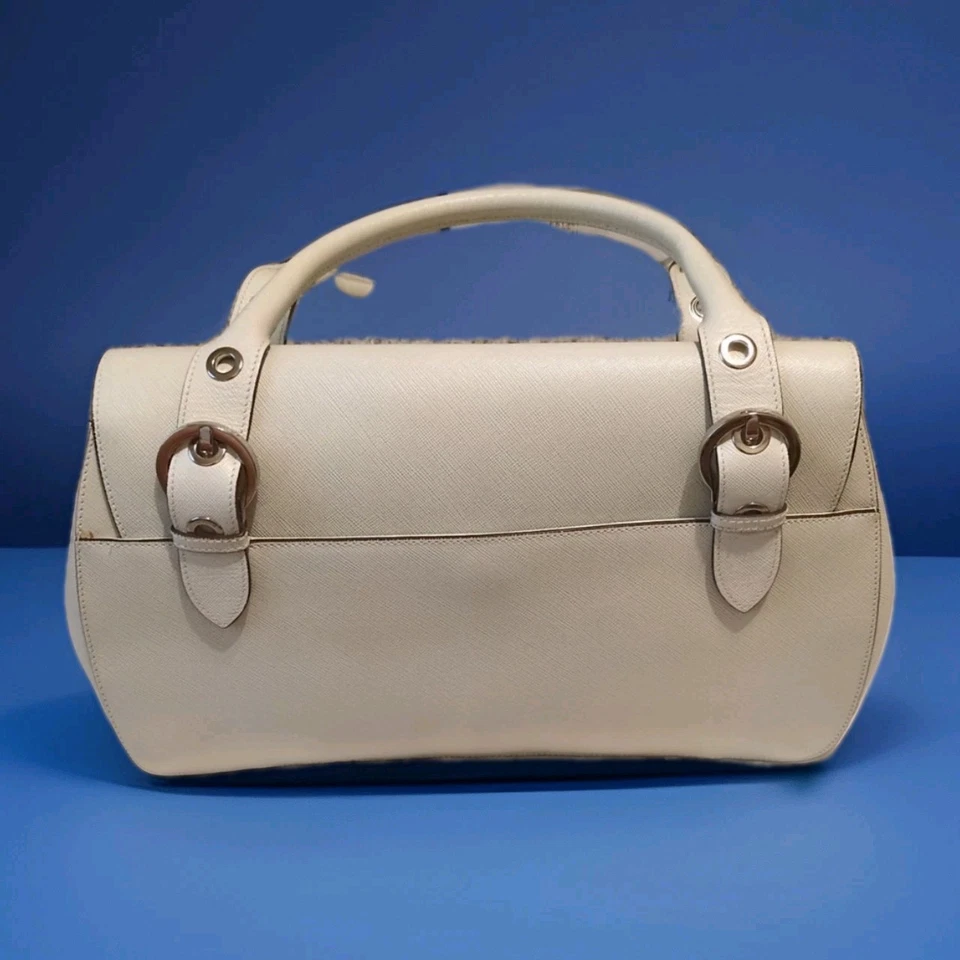 Bolso Salvatore Ferragamo Color Almendra Asa Superior Plateado Herrajes Rosa Interior Foto 2 de 4