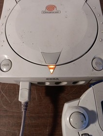 Sega Dreamcast HKT-3020 Console W/ Controller - Powers On