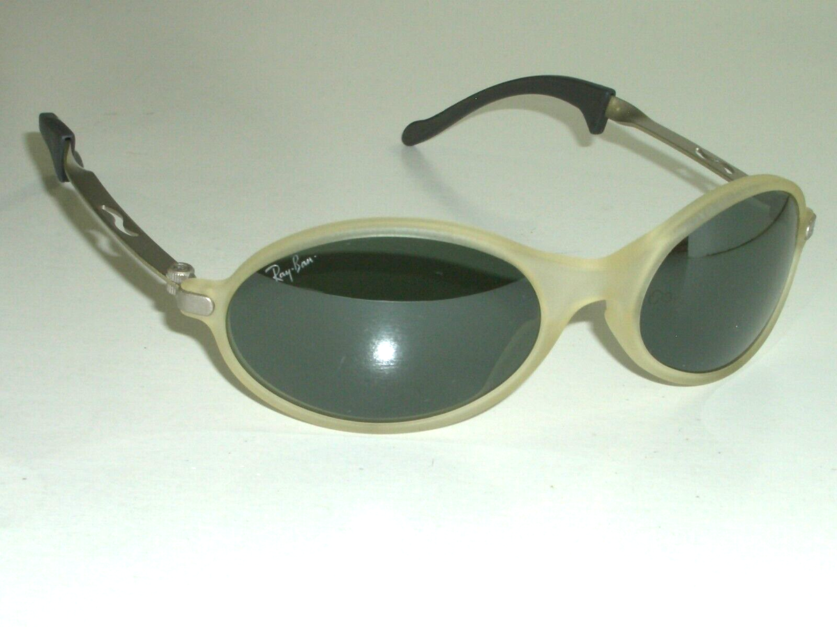 Ray-Ban Vintage Mirrored Sunglasses 2000s Silver Lens Unisex Classic Retro 50[]21mm VINTAGE B&L RAY BAN G31 UV SILVER MIRROR GEP ROUND  main image 2