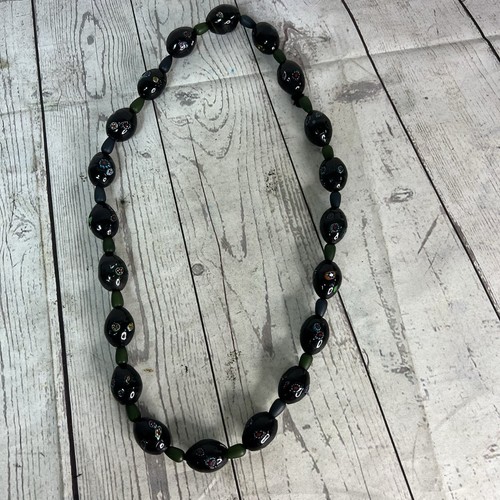 VINTAGE Chunky HEAVY VENETIAN ITALIAN ART GLASS Bead NECKLACE BLACK Tiny FLOWER - Picture 3 of 9