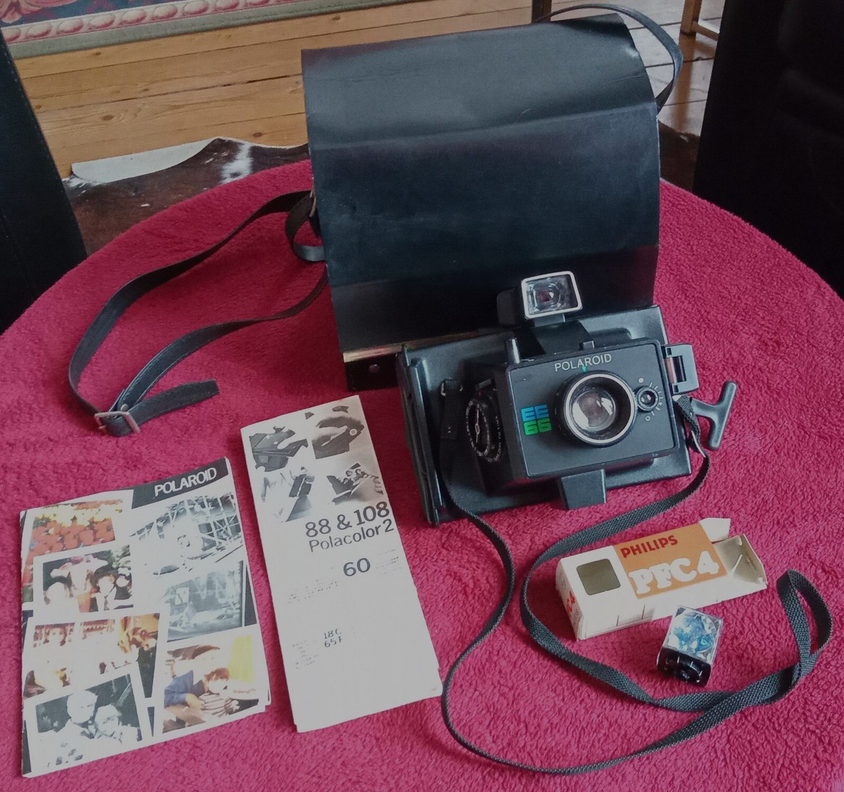 Appareil Photo Vintage Polaroid EE66 Des Années 70 Avec Housse - Pour Déco Ou Collection