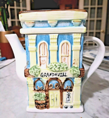VTG Twinning Ceylon Tea Pot ''Grand Hotel'' Hand Painted 1980's Ceramic
