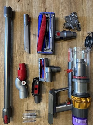 Dyson V15 Detect Absolute Gründlich Gereinigt. Sehr Gute Akku. ￼