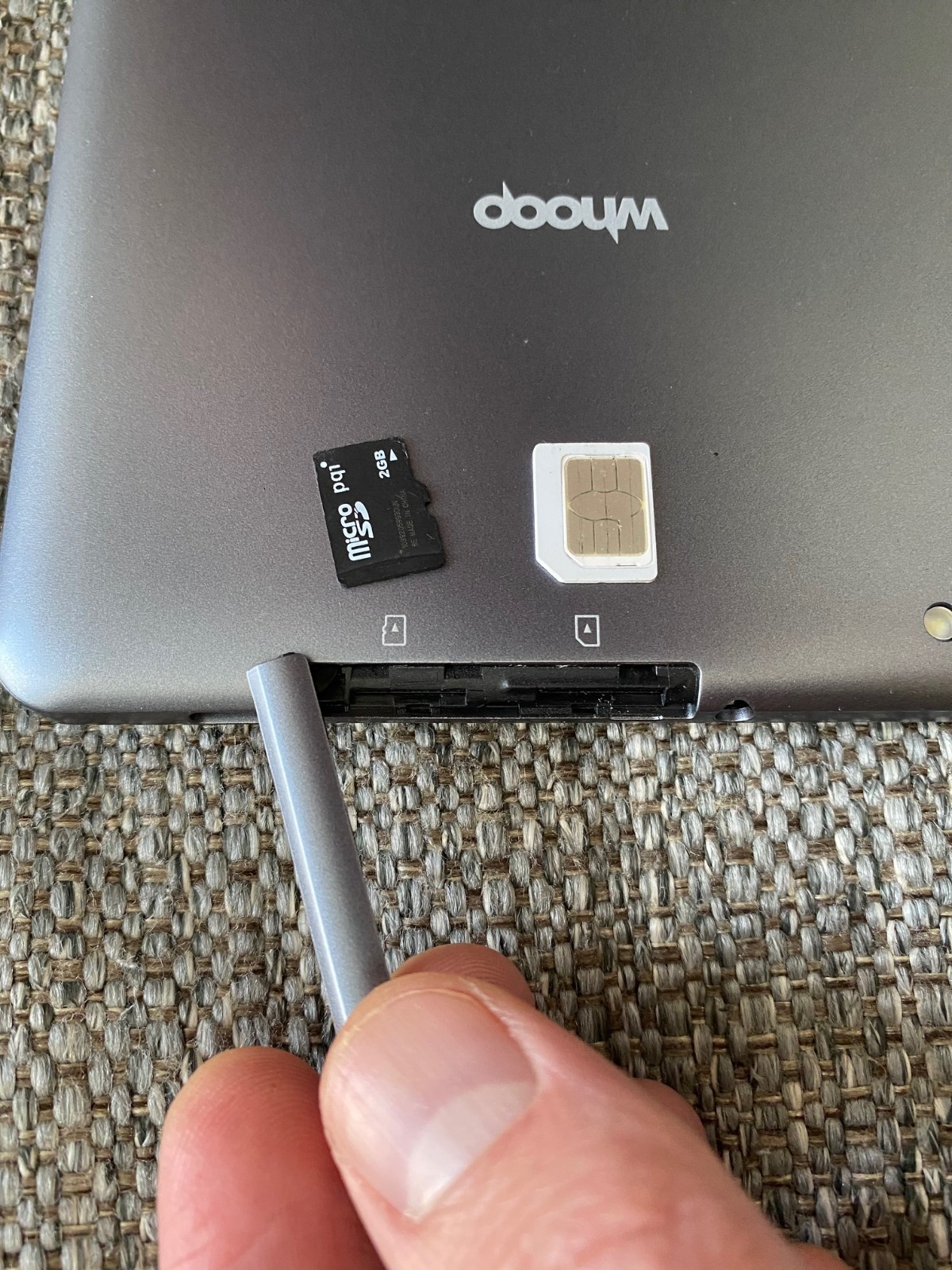 Bundle of 2 Android Tablets - Samsung Tab A 10.5 & Whoop Tab-8US2 - PARTS! READ!