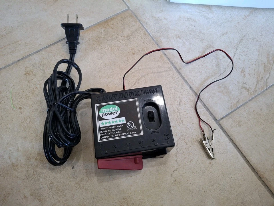 Model Power CITGO HO Scale Electric Train Set No. 1096 No Track Pieces Included - Image 3 of 4