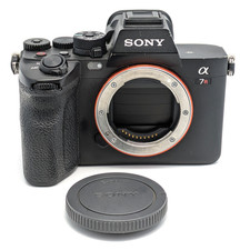 Sony Alpha A7R V 61MP Mirrorless Camera in Black  Sony E-Mount Body Only 