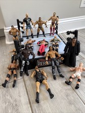 WWE Lot x14 -7” Wrestler Action Figures Stone Cold Austin Undertaker + Ring