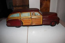 Antique Tin Litho Toy WYANDOTTE Estate  Woody Wagom Toy Car