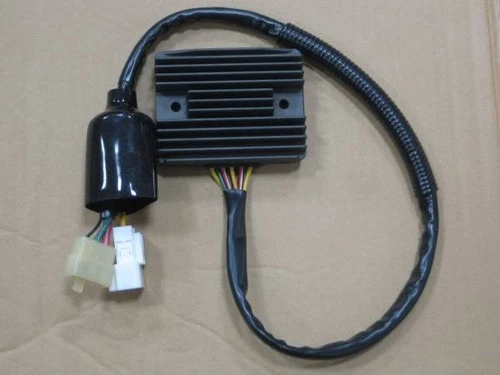 Honda CBR1100XX Super Blackbird SC35 Genuine Regulator 31600-MAT-D51 New Unused