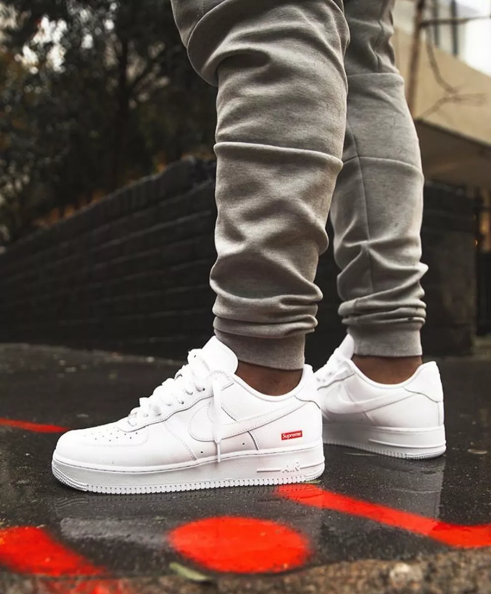 Supreme Nike Air Force 1 Low White Size 10 DS Brand New IN HAND