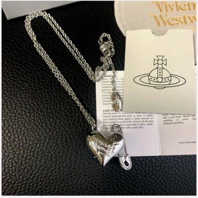 Vivienne Westwood ORIETTA Safety Pin Mother Pearl Heart Necklace