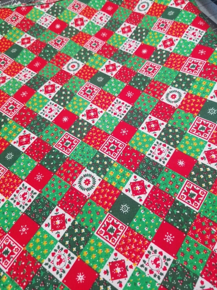 VTG Cranston VIP Calico Patchwork 1 " Square Christmas Cheater Quilt Fabric BTFQ - Image 2 of 4