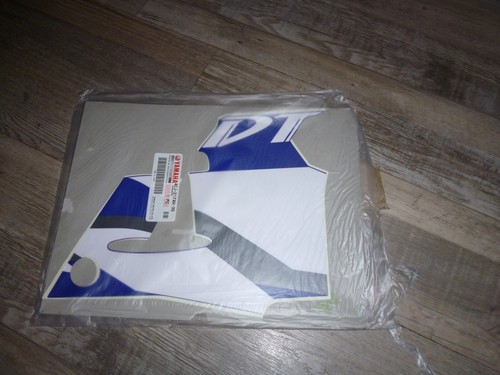autocollant , emblème neuf et d'origine YAMAHA YFS 200 BLASTER réf 5VM