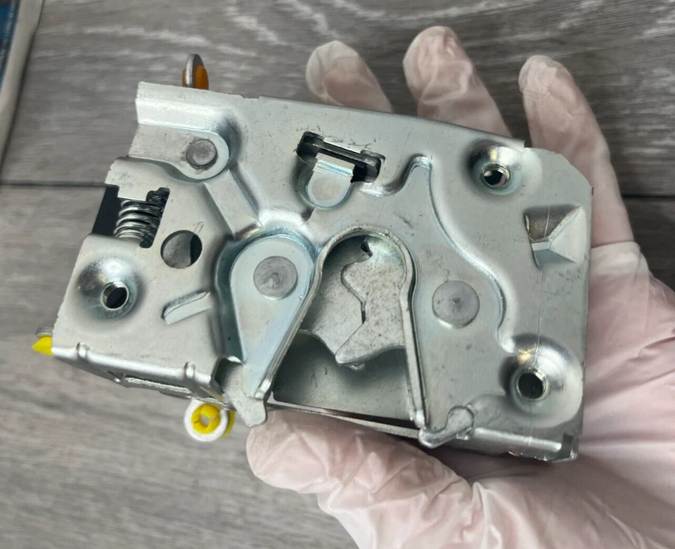 Actuador de bloqueo de puerta BWD DLA1942 apto para Ford Explorer 1991-01, Sport Trac 2001-05 Foto 3 de 4