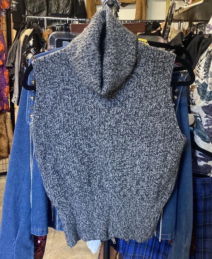Theory sleeveless deals turtleneck