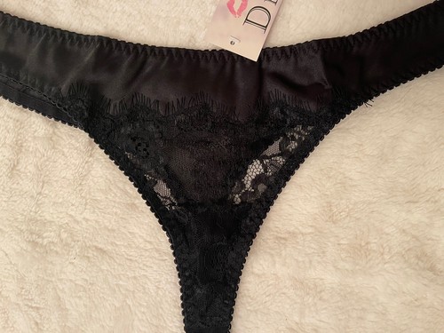 KISS ME DEADLY VINTAGE Women’s Sirena Black Satin Lace Mesh Thong Size Medium - Picture 2 of 7