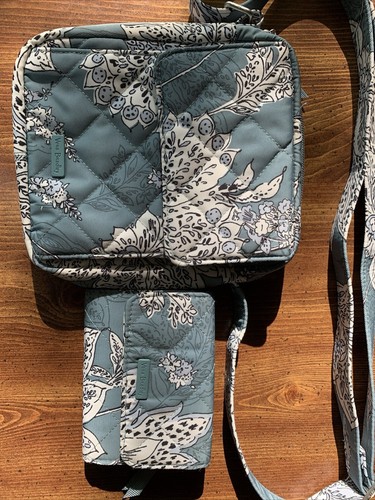 Vera Bradley Pre Owned Quilted Crossbody/Hipster Purse AND wallet Gray White Blk - Picture 4 of 24