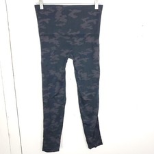 Spanx Leggings Womens Large Camo Seamless MId Rise Stretchy Casual Cropped