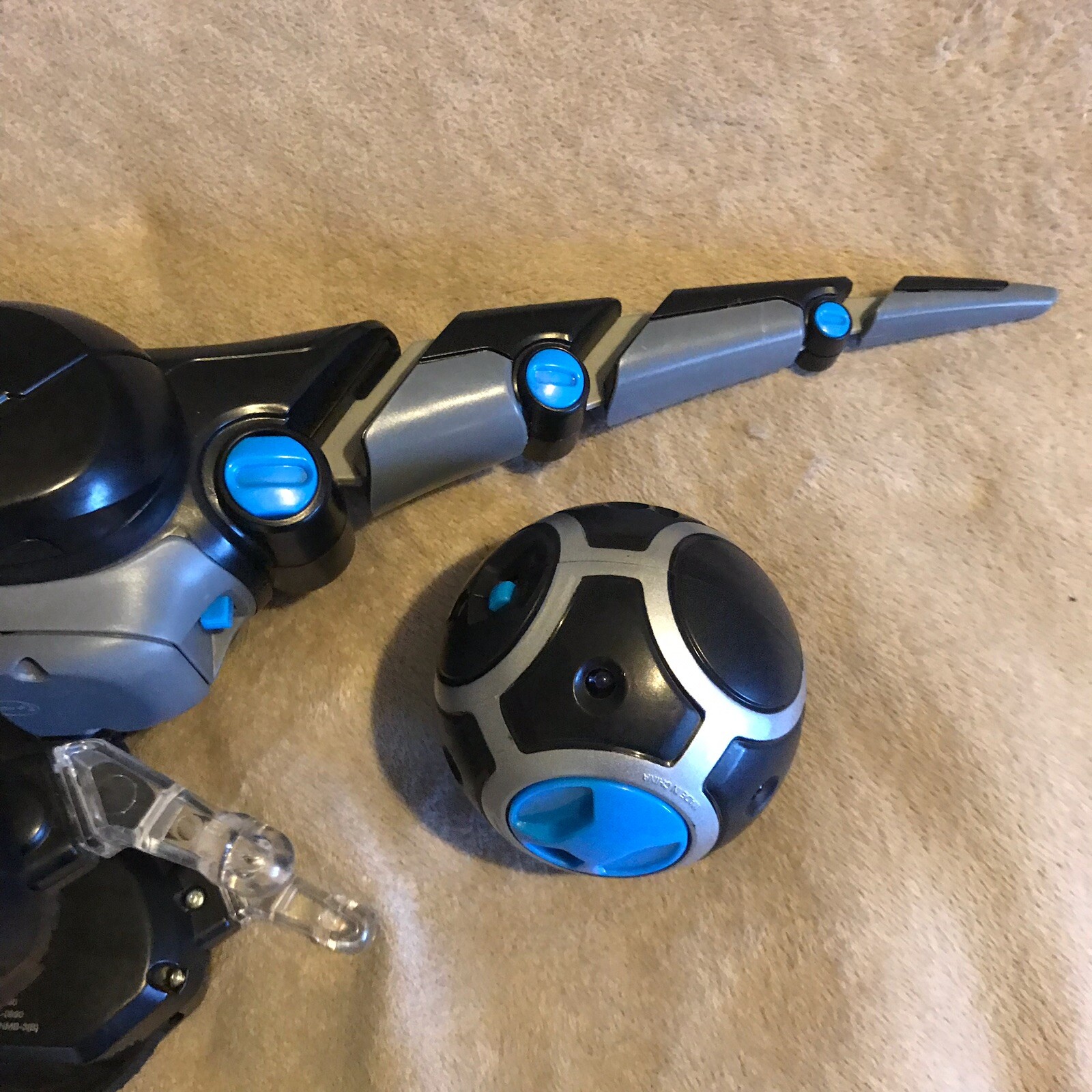 miposaur robot with trackball