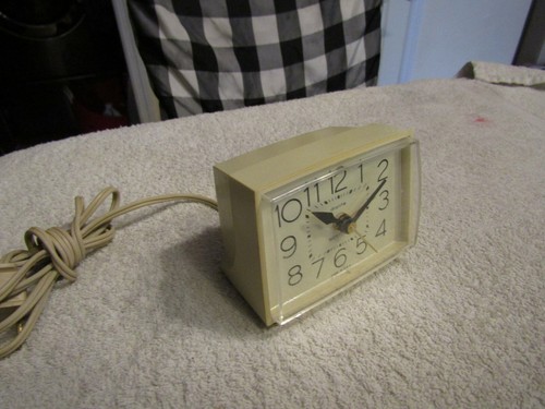 Reloj despertador vintage Westclox Bold II dialita modelo 22190 hecho en EE. UU. FUNCIONA - Imagen 2 de 9