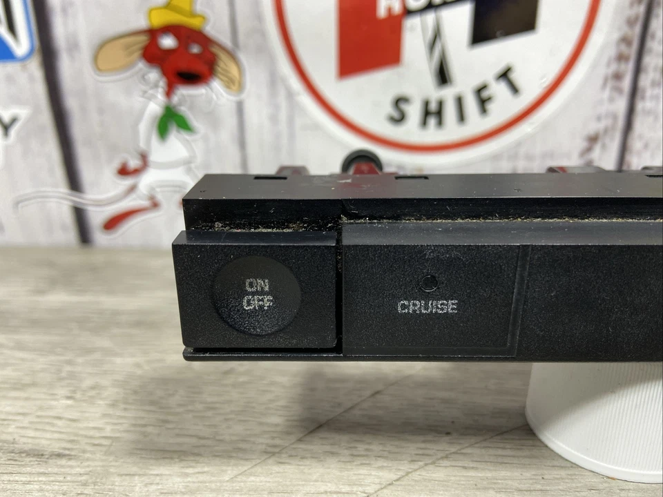 Dodge RAM 3500 1996-1997 botón de interruptor de control de crucero OEM 56020102 Foto 3 de 4