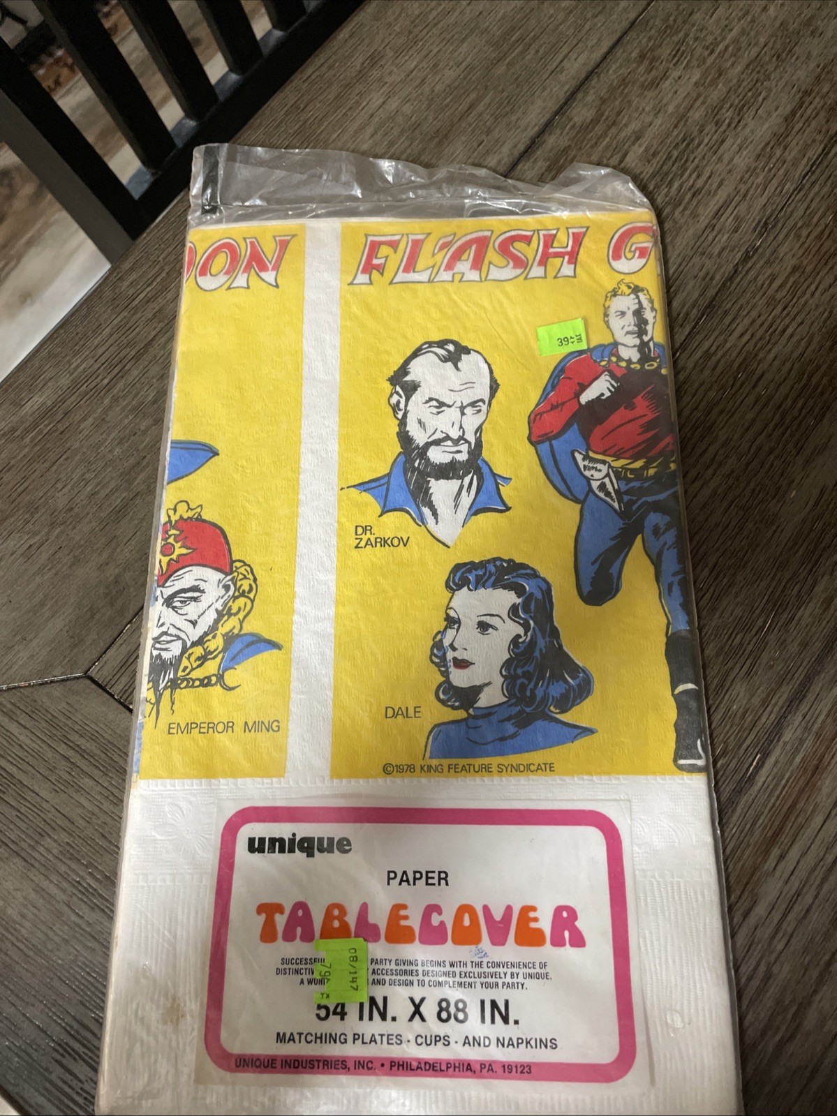 Cubierta de mesa Flash Gordon 1978 vintage 54 pulgadas x 88 pulgadas Industrias únicas selladas