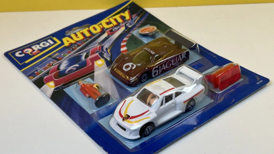 CORGI AUTO CITY 93101 PORSHE & JAGUAR RACING SET / MINT ON CARD - Image 2 of 4