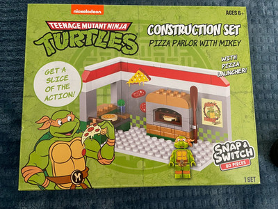 TMNT Snap & Switch Pizza Parlor With Mikey Construction Set *NEW* Up