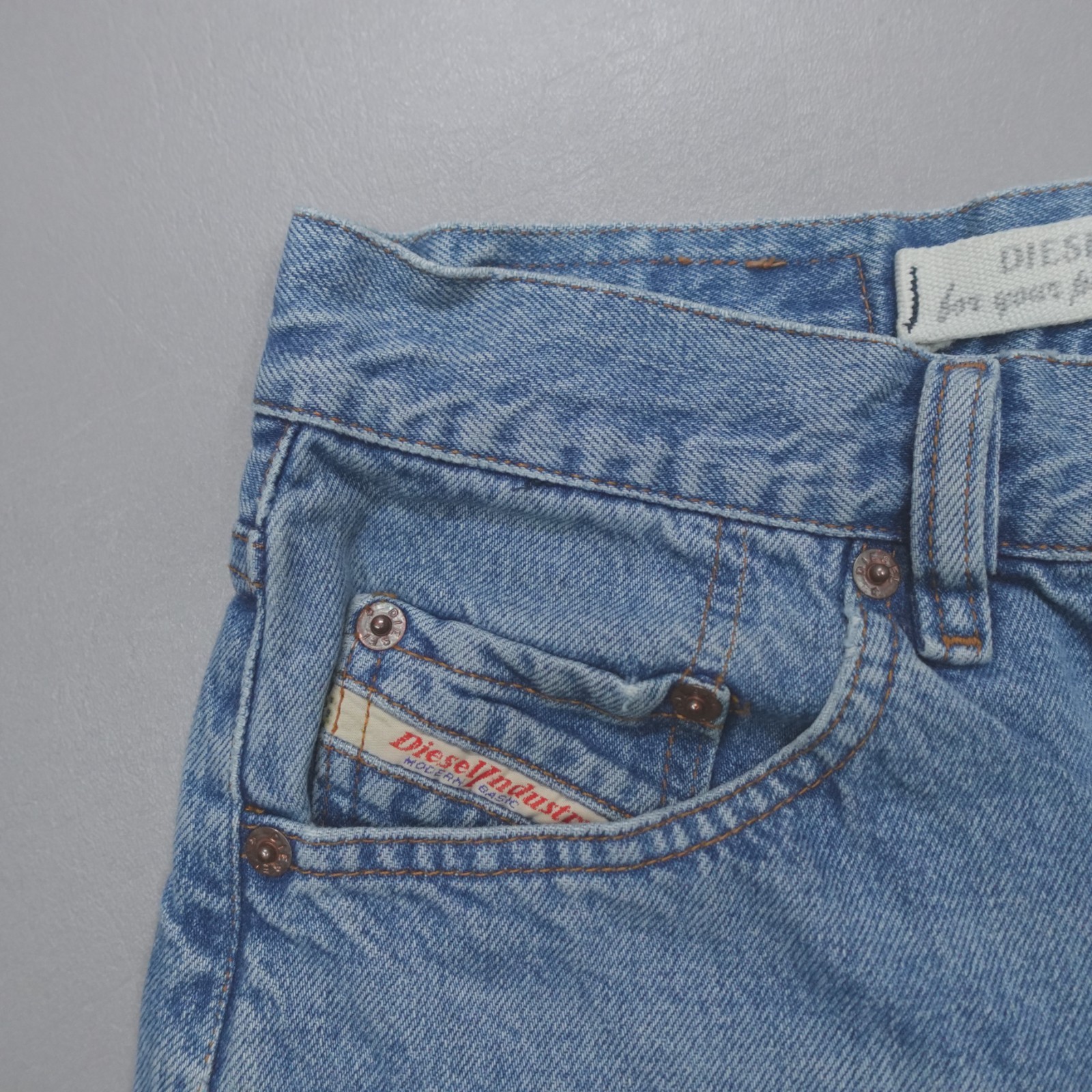 Diesel Basic Jeans Light Wash Button Fly Denim Me… - image 2