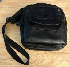 case logic 7x7  black faux leather cd player/camera/travel case w/ strap