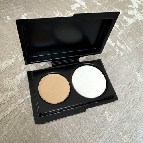 Base MAC Studio Fix Powder Plus 4x ~ NC30 ~ - Nueva sin caja - 0,05 oz / 1,5 g - Imagen 3 de 3