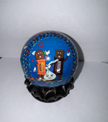 Hershey s Chocolate World Souvenir Baseball Ball Reese's Hershey Candy NEW