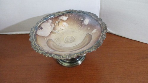 VINTAGE ~ SILVER PLATED PEDESTAL CANDY DISH - Picture 2 of 2