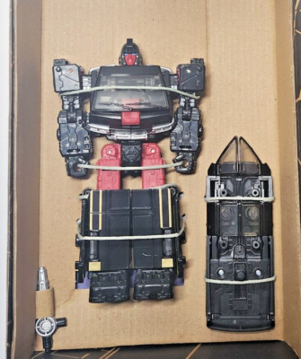 Hasbro Transformers Selects DK-2 Guard New