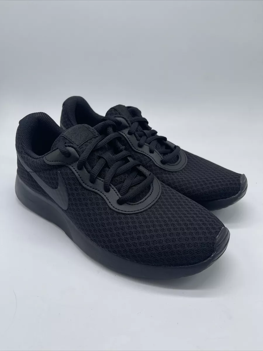 Nike store tanjun 7.5