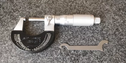 Mitutoyo 102-124 1" OD Micrometer carbide faces friction thimble.