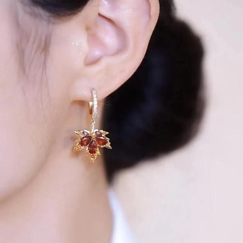 Moda Rojo Hoja de Arce Circón Pendientes Aro Mujeres Gota Cuelga Joyería Regalo Foto 3 de 4
